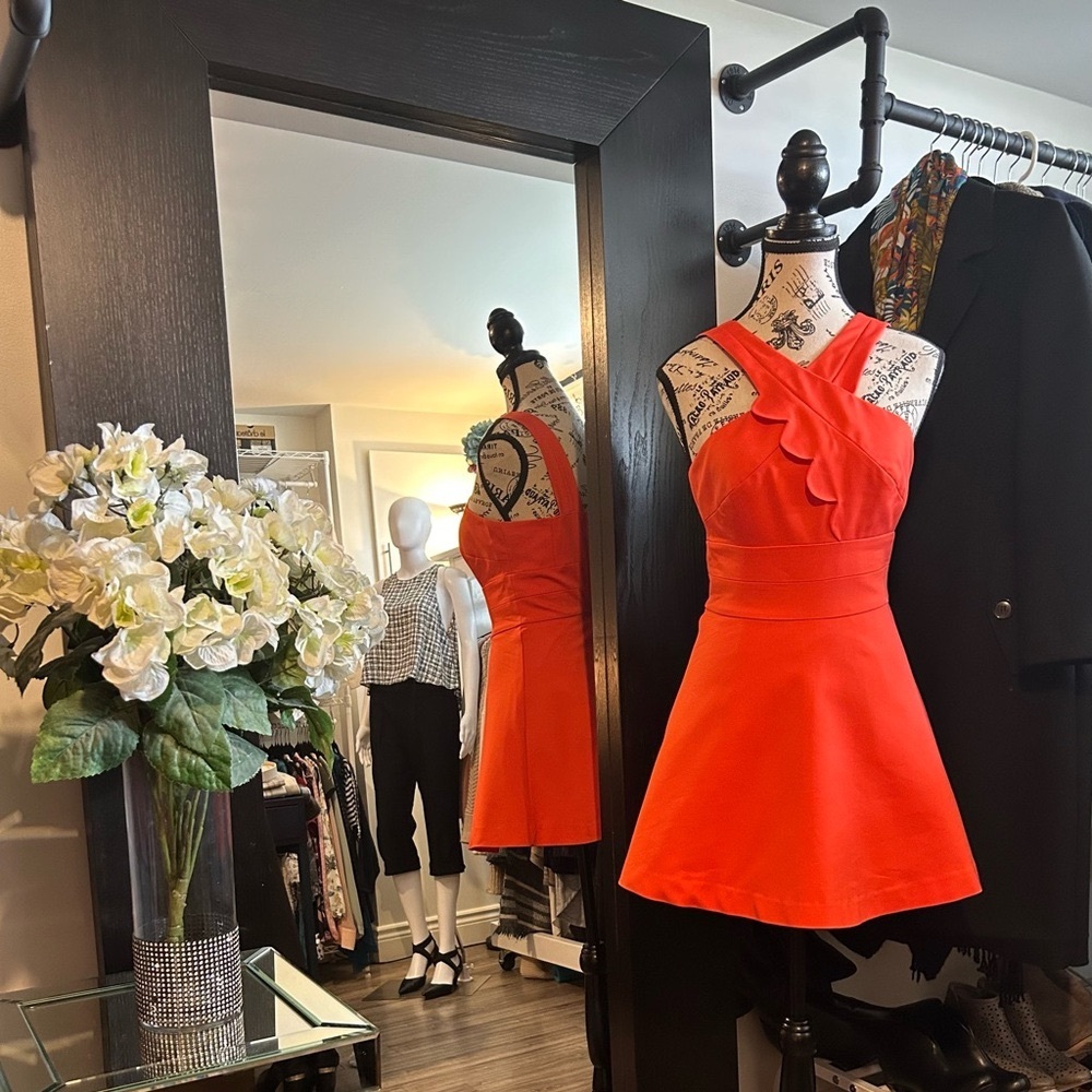 BEAUTIFUL, ARMANI bright Orange 🍊 short dress.  Size XS - Picture 5 of 13